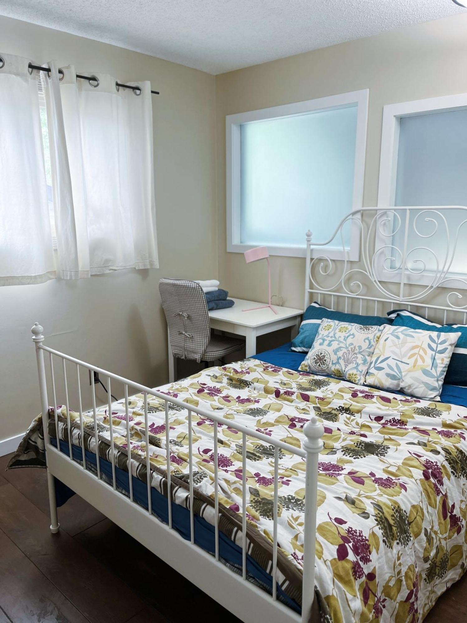 Apartamento Calgary-Banff House Close Lrt&Dt&Free Parking Exterior foto